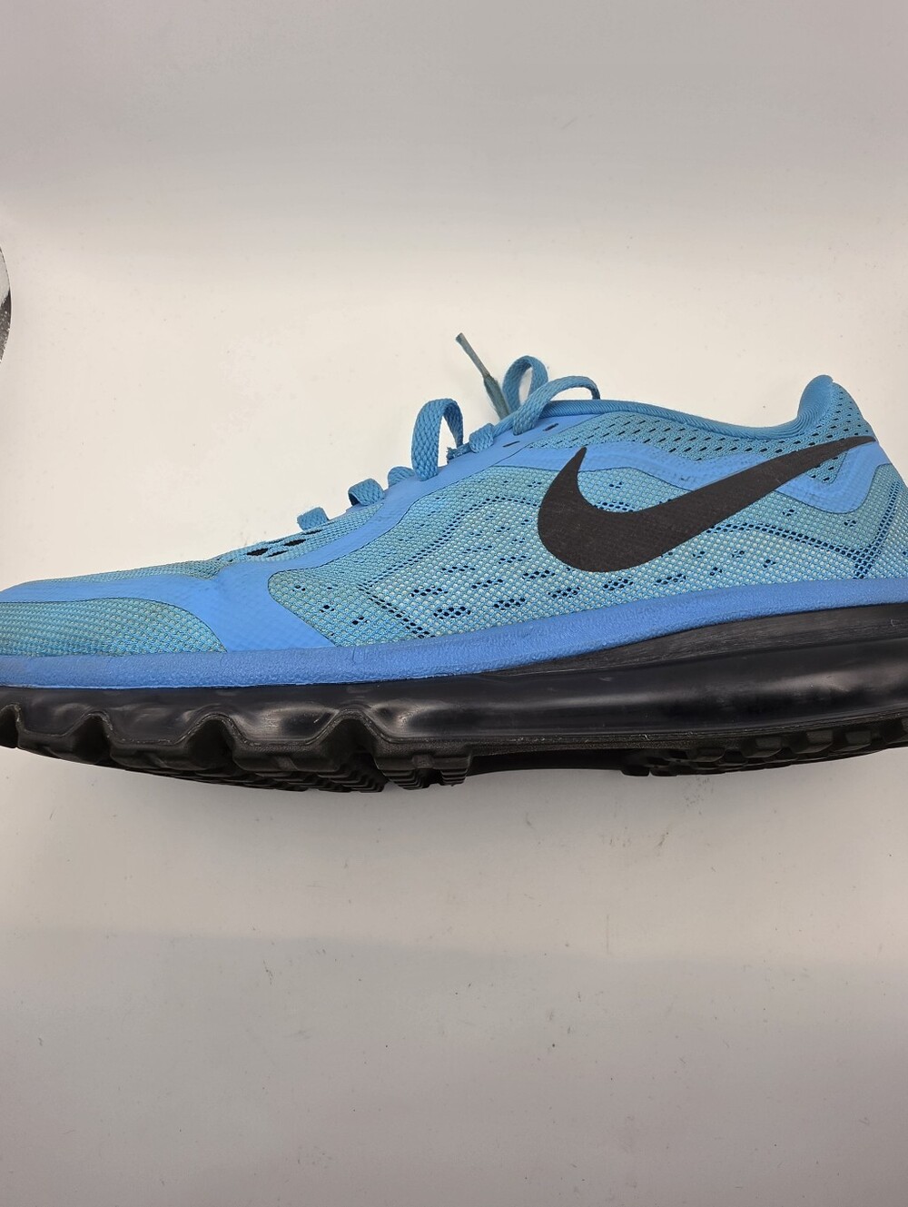 Nike Air Max 2014 Men’s Vivid Blue/Black Sneakers Size 11.   621077-404